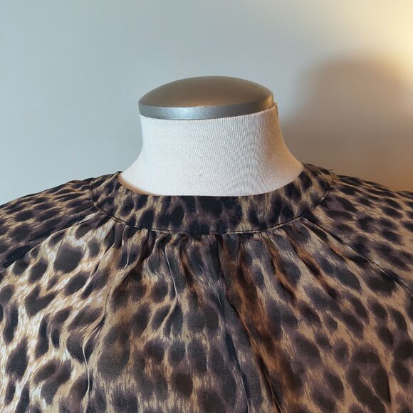 Casual Leopard Print Open Back Blouse - Picture 3 of 7